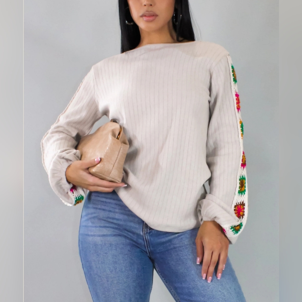 046. Women's Cream Granny Knit Sweater